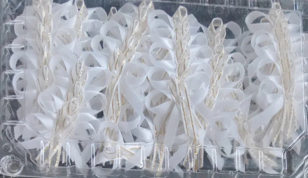 Vývazek bílo-zlatý