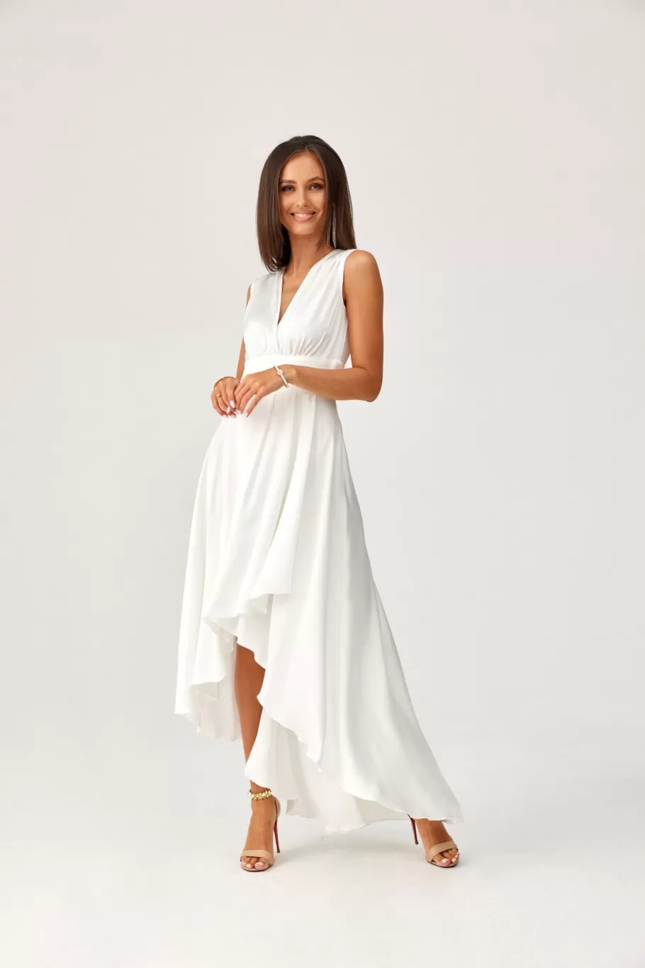 Saténové svatební šaty