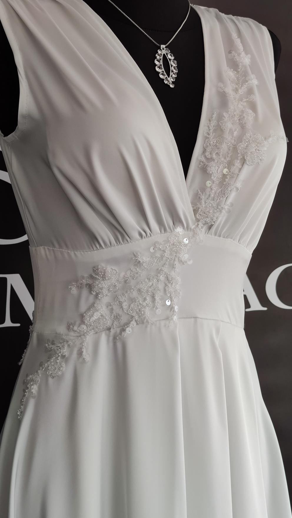 Svatební šaty ASYM