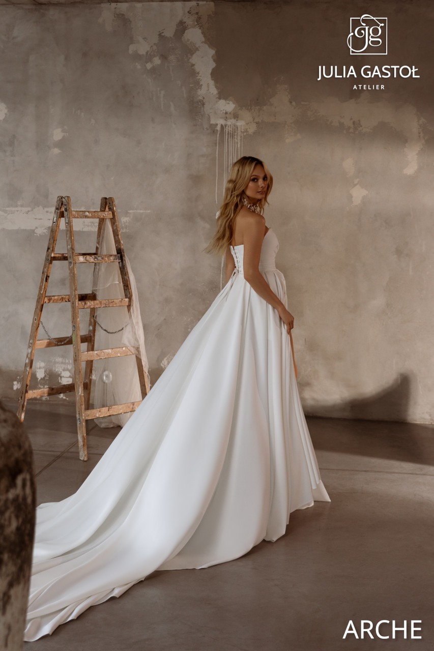 Svatební šaty ARCHE JG