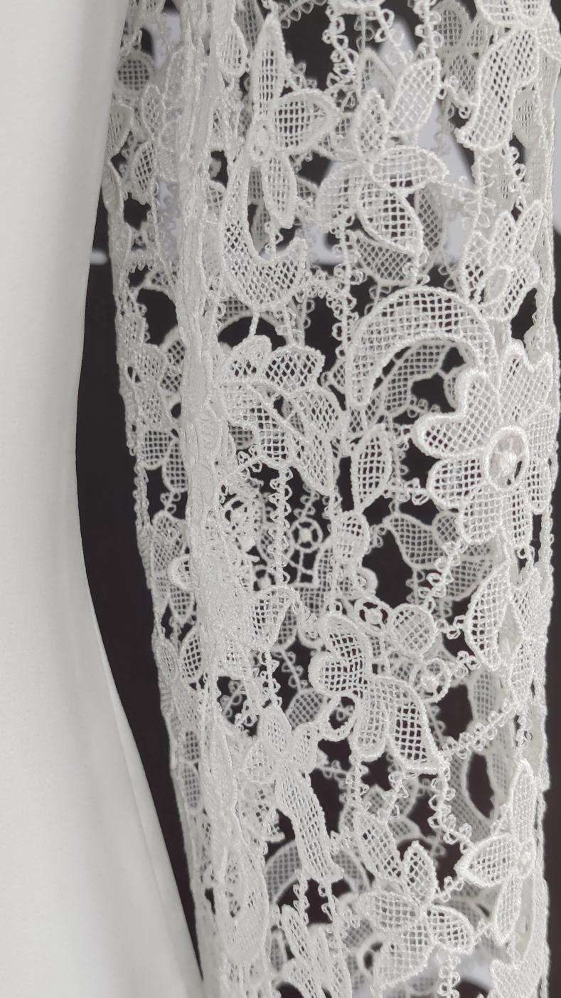 Šaty EM ivory s krajkovými rukávy