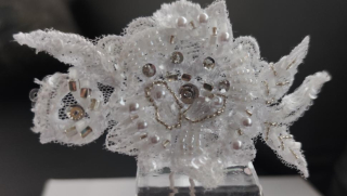 Ozdoba do vlasů z krajky 1